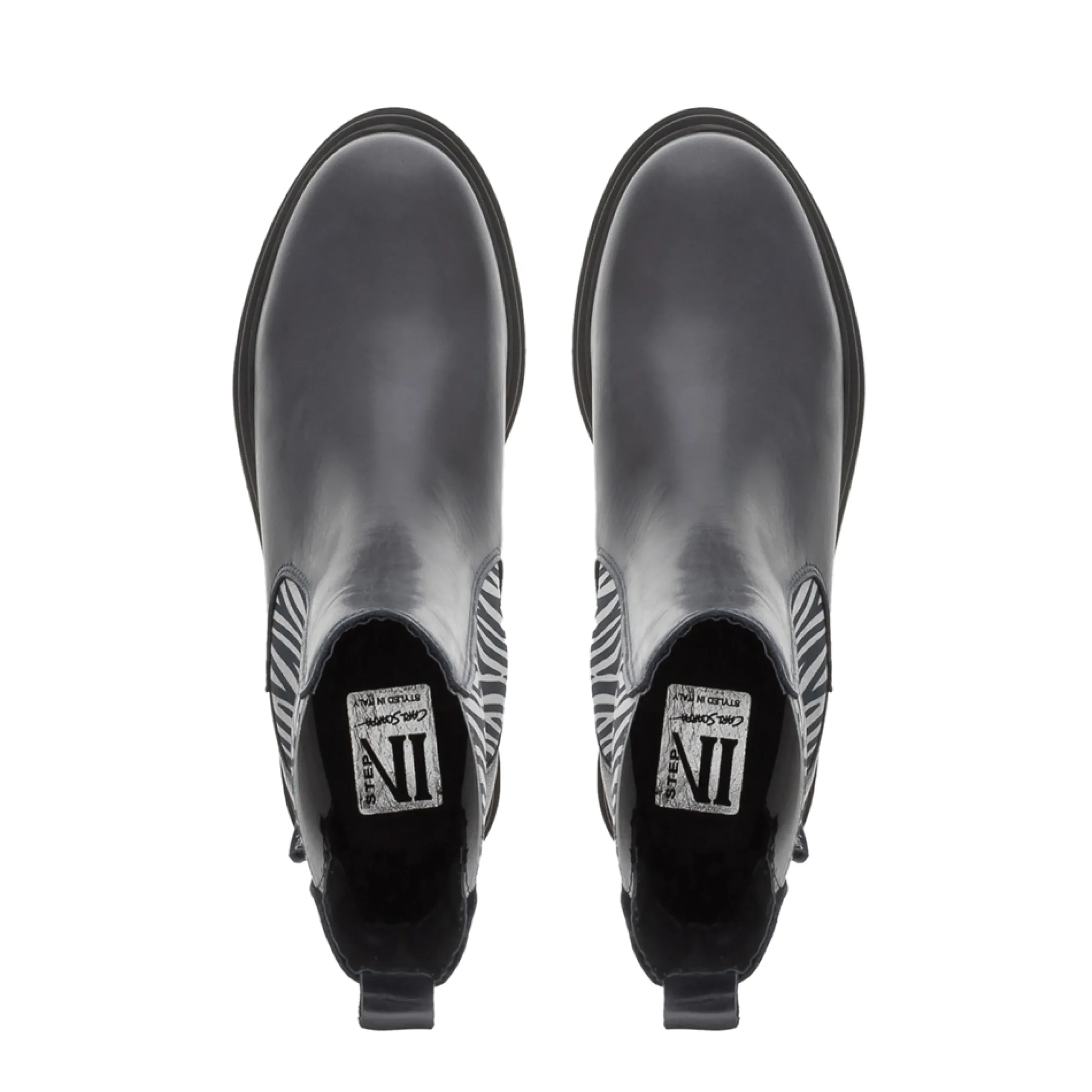 Selessia Navy Leather Chelsea Boots
